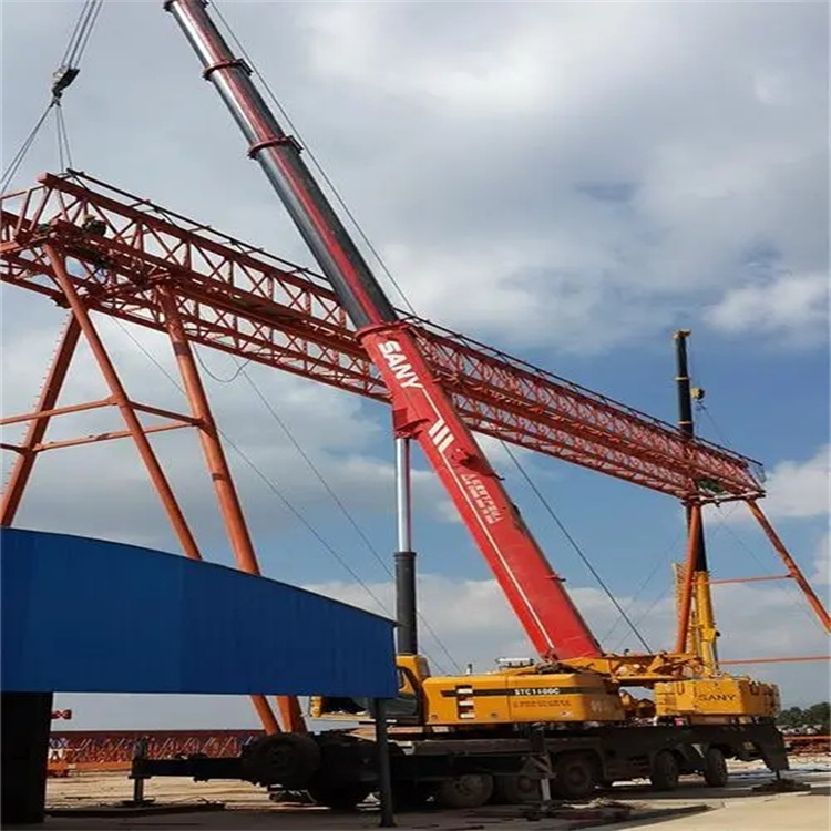 雨城钢结构吊装